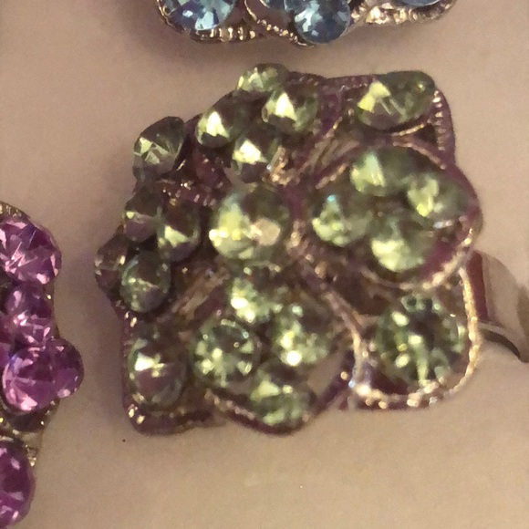 boutique Jewelry 2pc Box Of Adjustable Rings Nice Costume Jewelry